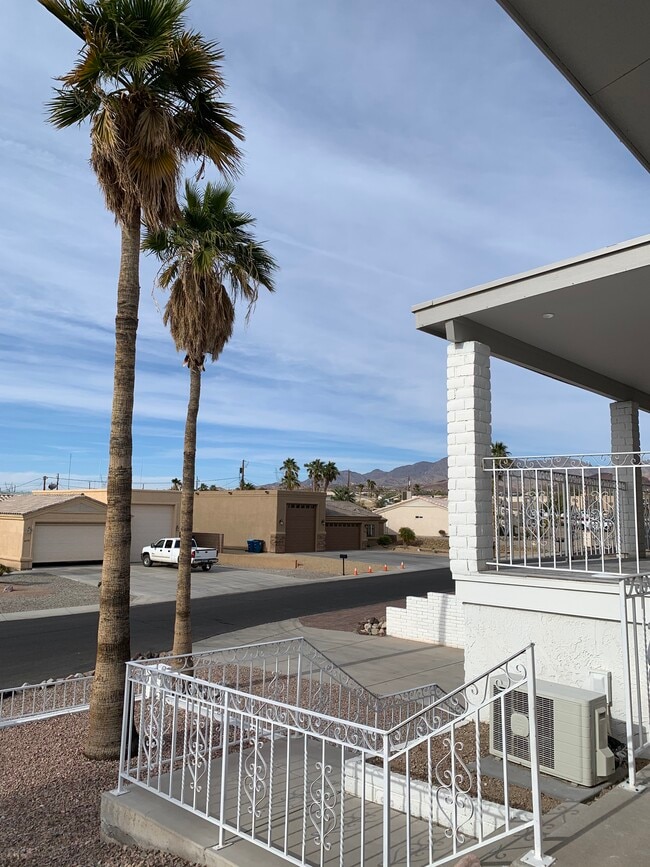 Building Photo - 3576 Stanford Dr