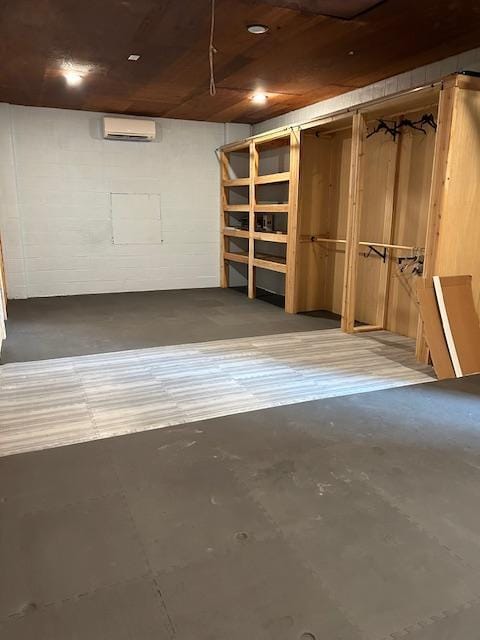 Building Photo - 633 N Commercial St