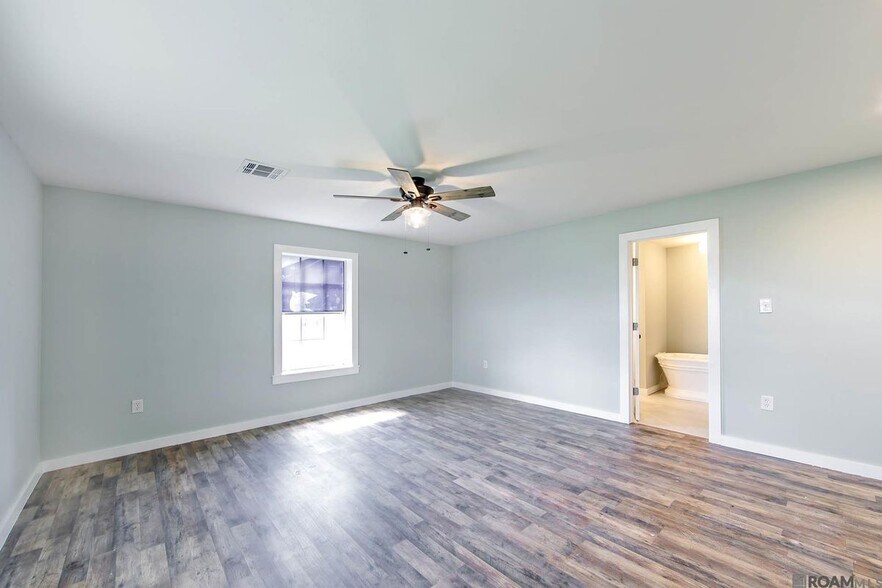 Building Photo - 10340 LA-1