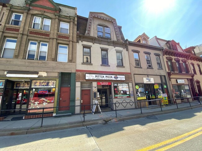 Building Photo - Spacious 1BR on Fifth Ave!! Ideal Oakland ...