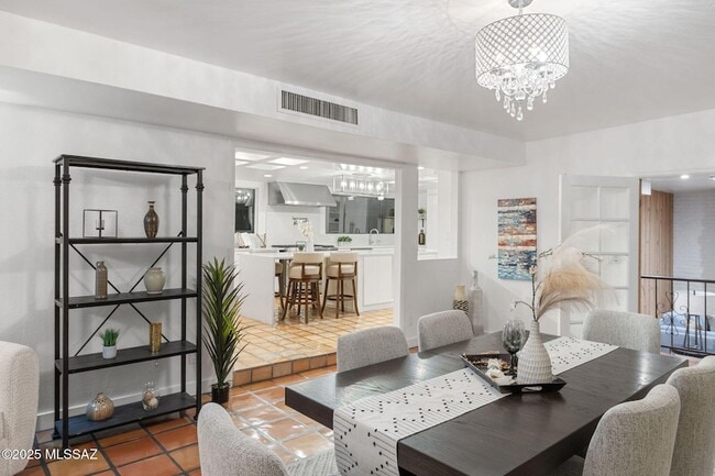 Building Photo - 2940 E Camino Juan Paisano