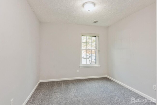 Building Photo - 705 Sunshine Ct