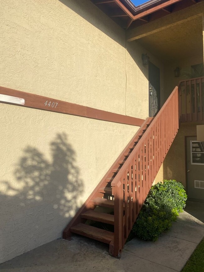 Building Photo - 4401