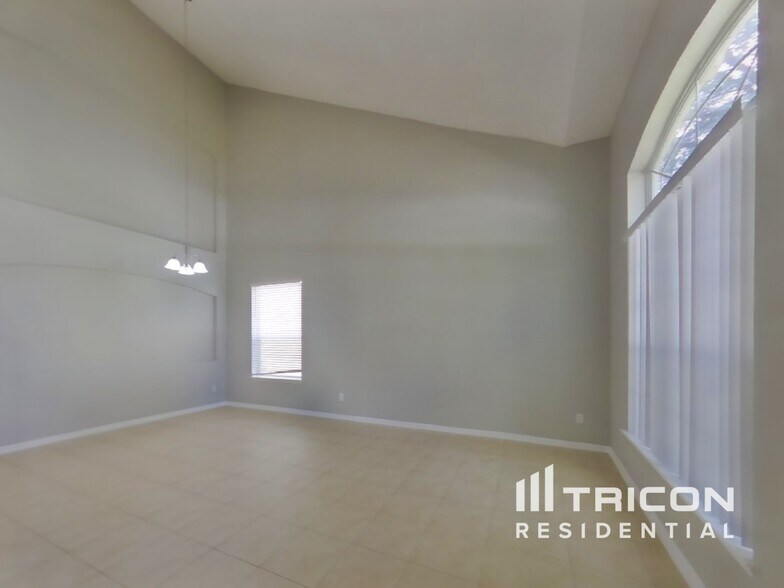 Building Photo - 3571 Live Oak Hollow Dr