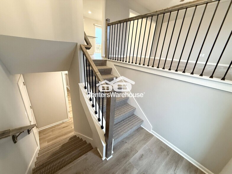 Building Photo - 707 Wood Sage Ct