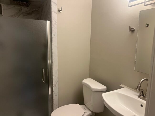 Building Photo - 416 Springbrook Cir