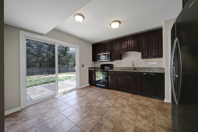 Building Photo - Wonderful Three Bed Two and a Half Bath Ho...