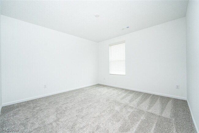 Building Photo - 98 Brewster Dr