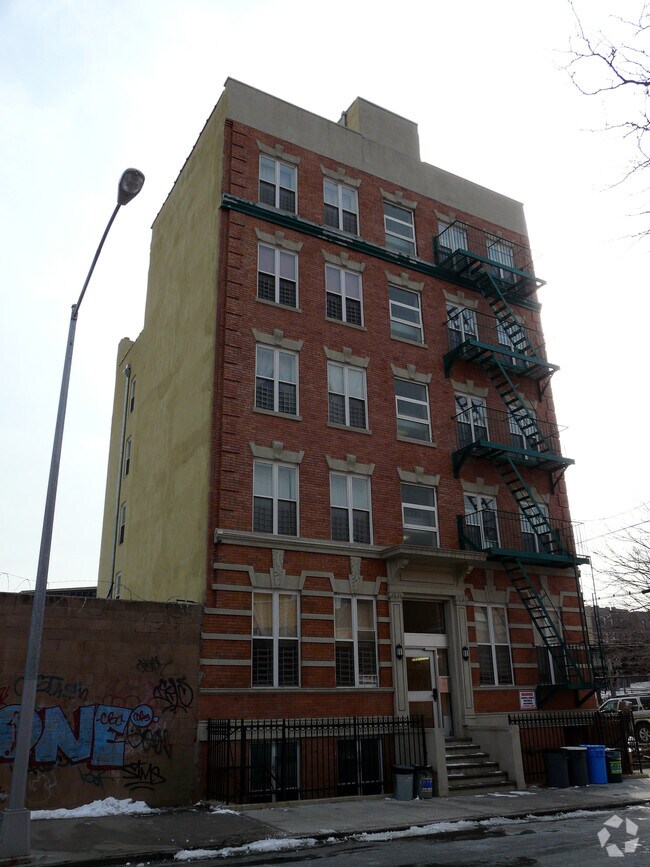 Building Photo - 764 Tinton Ave