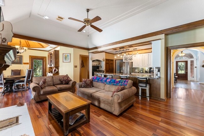 Building Photo - 11 Hornsilver Pl