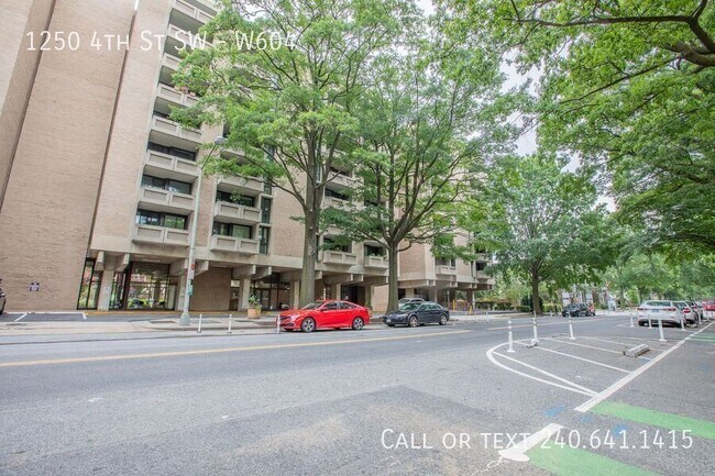Building Photo - 1250 4th St SW