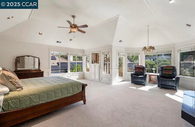 Building Photo - 3109 Stonegate Dr