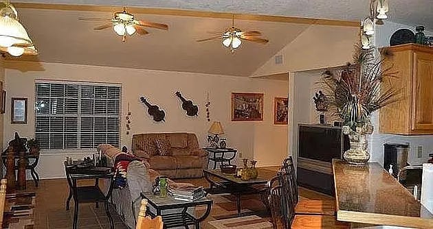 Building Photo - 123 La Paloma Dr