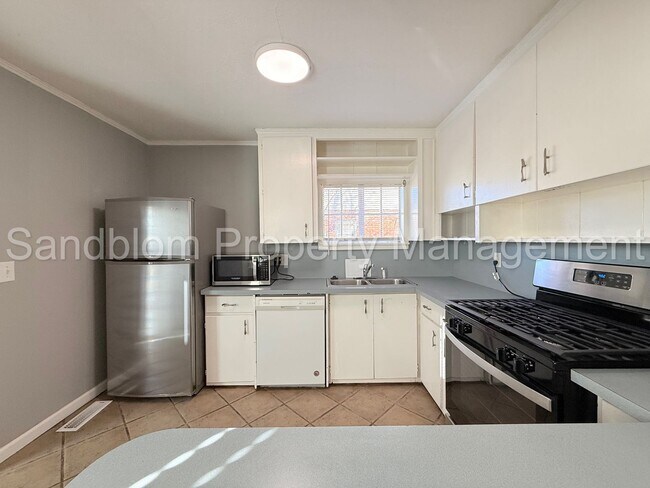 Building Photo - For Lease | University of Tulsa | Available Now!