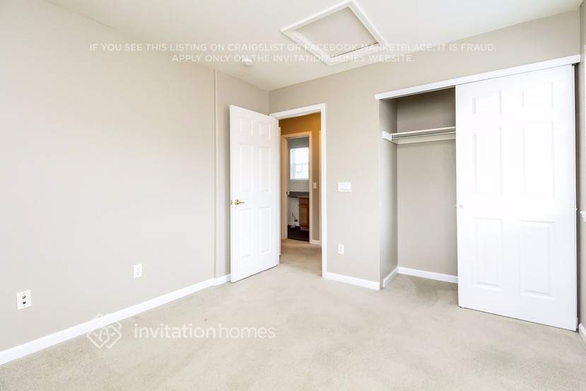 Building Photo - 3205 Oakes Mill Pl