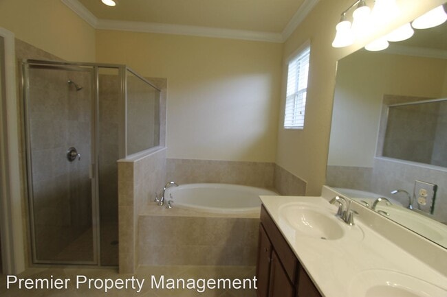 Building Photo - 4 br, 3 bath House - 14791 Cranberry Ct.