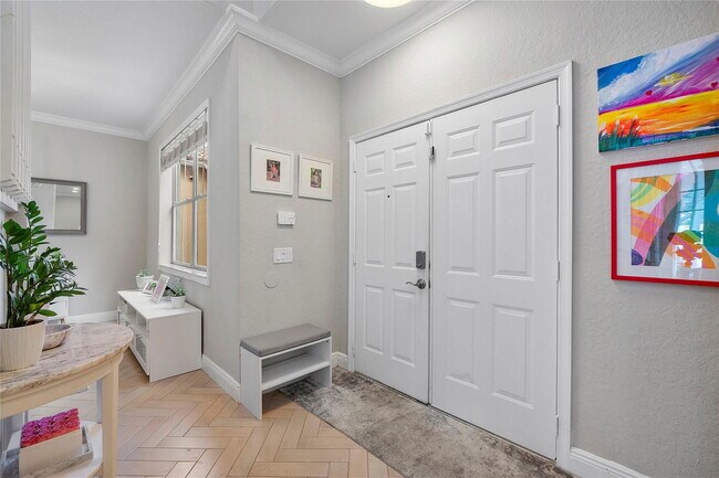 Building Photo - 604 Stanton Dr