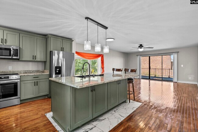 Building Photo - 1 Low Hill Ln