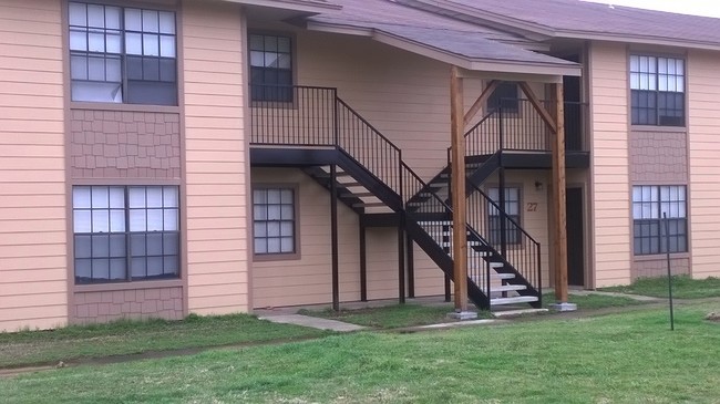 Building Photo - Briarwood