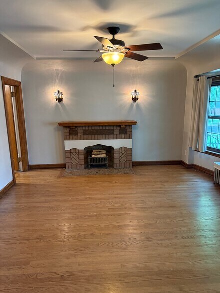 Building Photo - 517 N 66th St