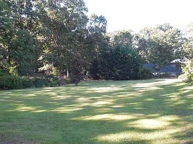Building Photo - 520 Edinboro Dr