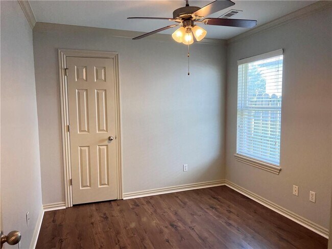 Building Photo - 3946 Orleans Ave