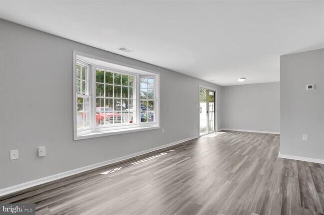Building Photo - 1237 Danielle Dr