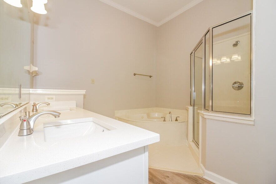 Building Photo - 8632 Brer Rabbit Cove