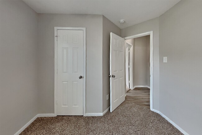 Building Photo - 19203 Canaras Ct