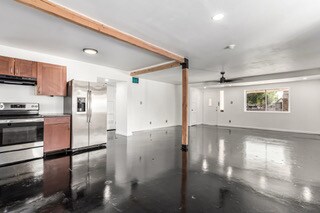Building Photo - 4333 N 15th Dr