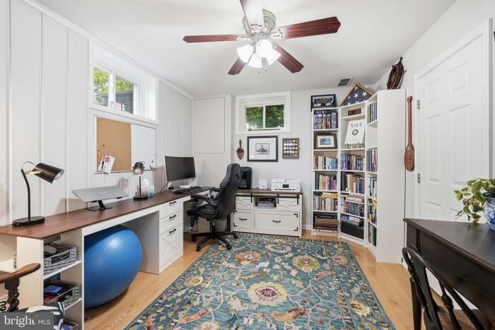 Building Photo - 9220 Forest Haven Dr