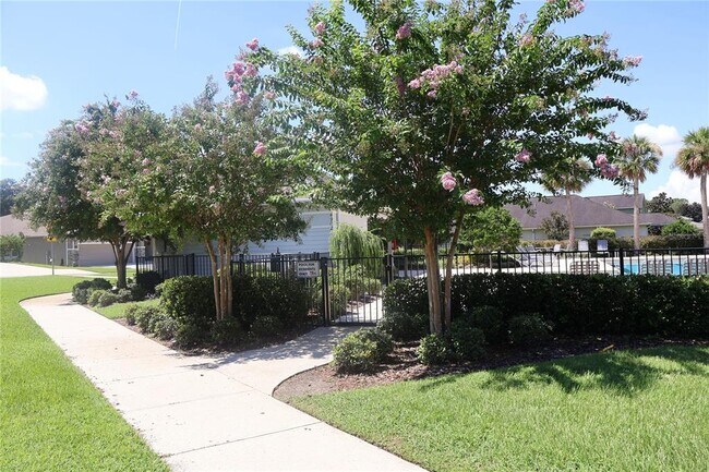 Building Photo - 5033 SW 56th St