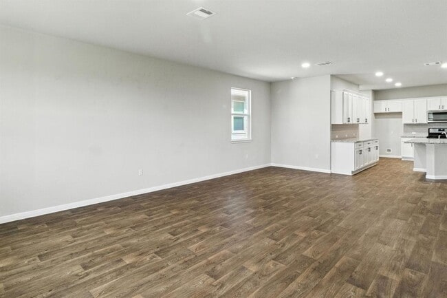 Building Photo - 211 Rainmaker Ln