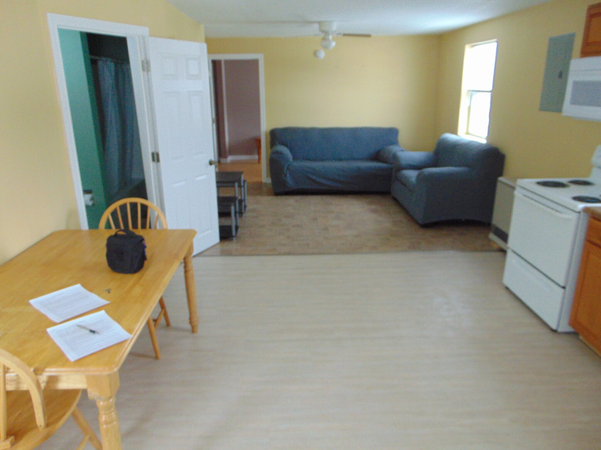 Building Photo - 851 Western Ave