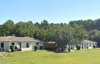 Building Photo - 1 Rosewood Ln