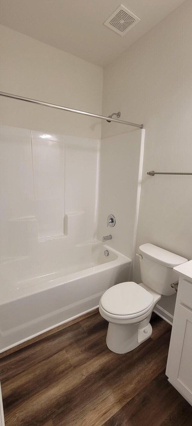 Building Photo - 2902 Plantation Way