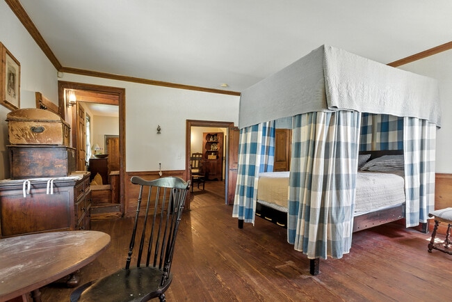 Building Photo - 11826 Colonial Trail W