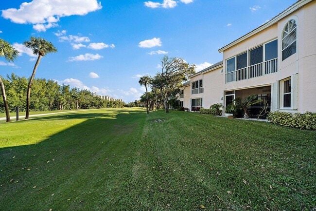 Building Photo - 3902 Fairway Dr N