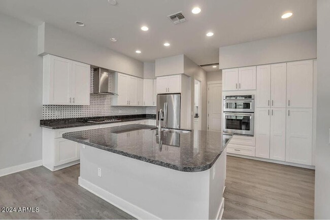 Building Photo - 1139 N Harold St