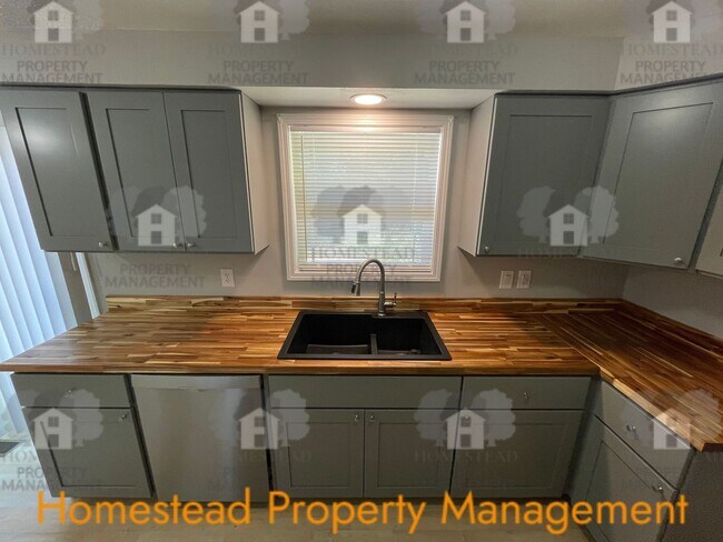 Building Photo - Do you crave some space of your own? We have the home for you!