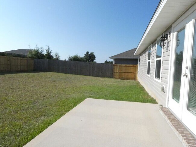 Building Photo - 5719 Guinevere Ln