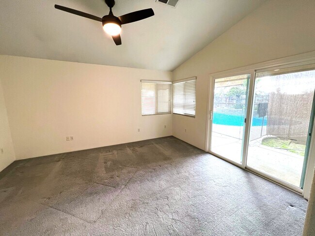 Building Photo - 3013 Verdugo Ln