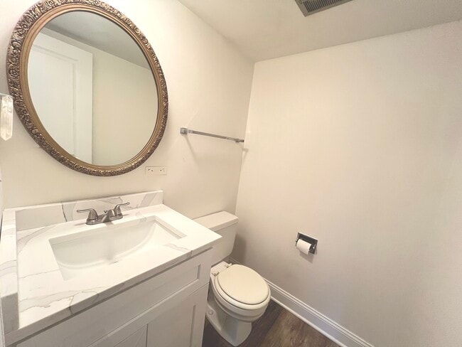 Building Photo - 228 E Bailey Rd