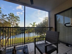 Building Photo - 2200 S Cypress Bend Dr