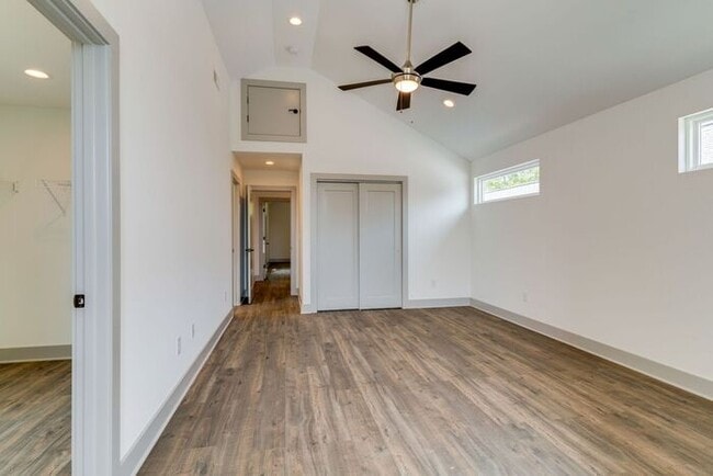 Building Photo - Beautiful Newer Build in Madison!