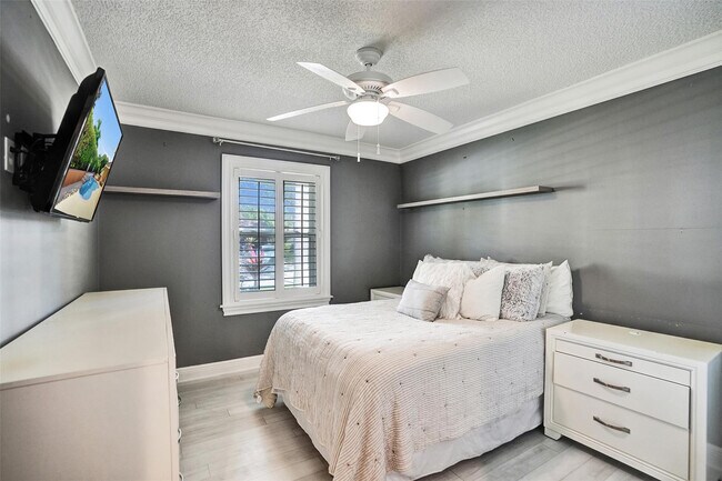 Building Photo - 4142 NW 58th Dr