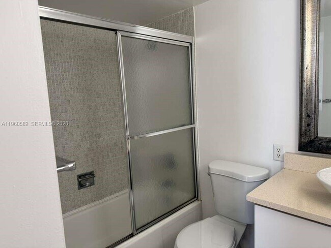 Building Photo - 17011 N Bay Rd