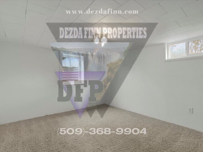 Building Photo - Newly Renovated Shadle Park Charmer Availa...