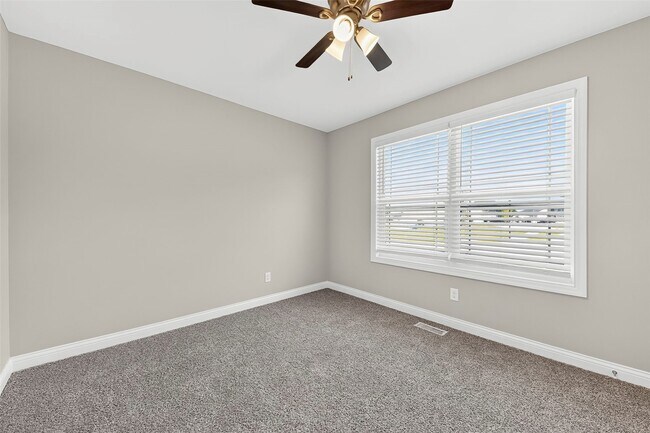 Building Photo - 5540 Autumn Trace Pkwy