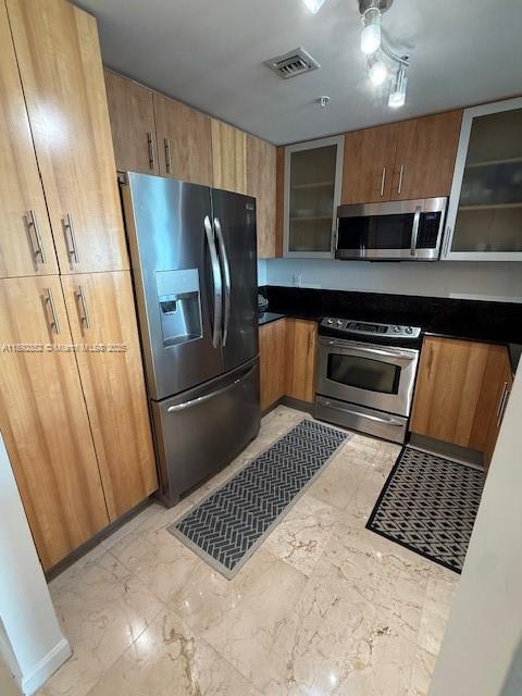 Building Photo - 7900 Harbor Island Dr